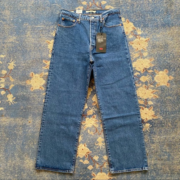 Levi's Ribcage Straight Jeans in Georgie - Picture 4 of 5